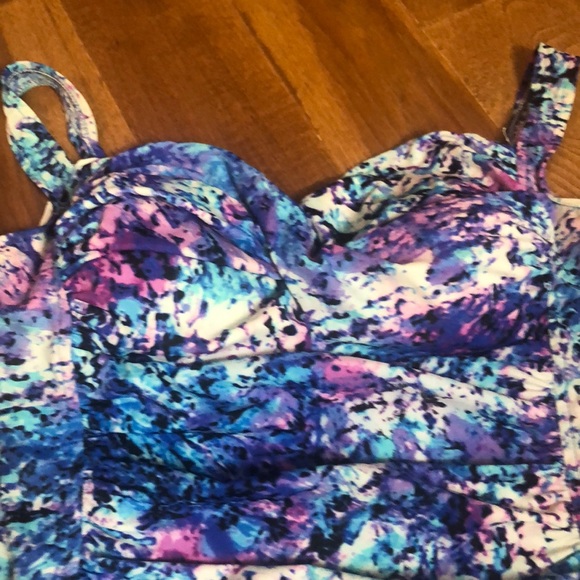 Trimshaper one piece swimsuit - Picture 2 of 10